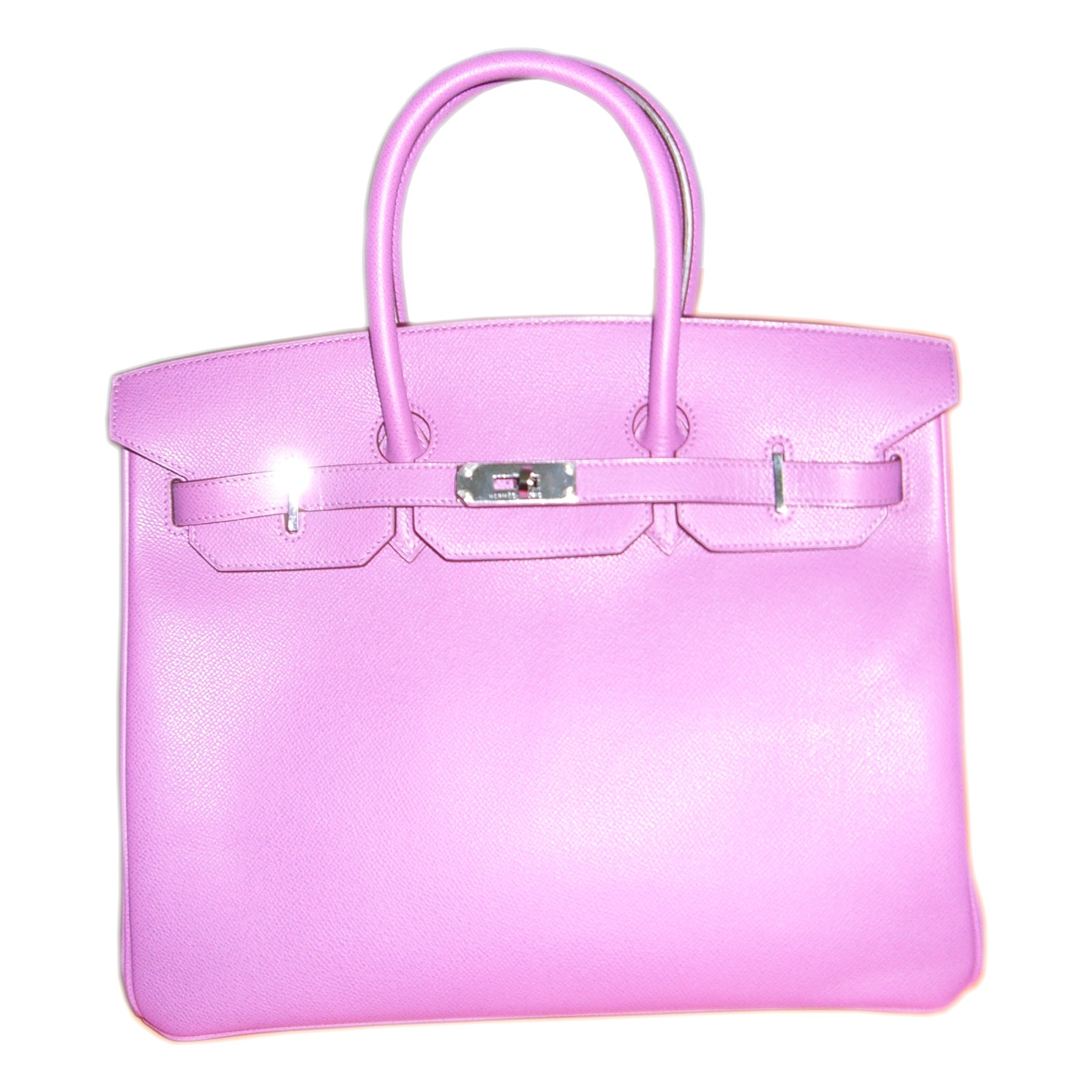 Rosafarbene Hermès Birkin Bag vor neutralem Hintergrund